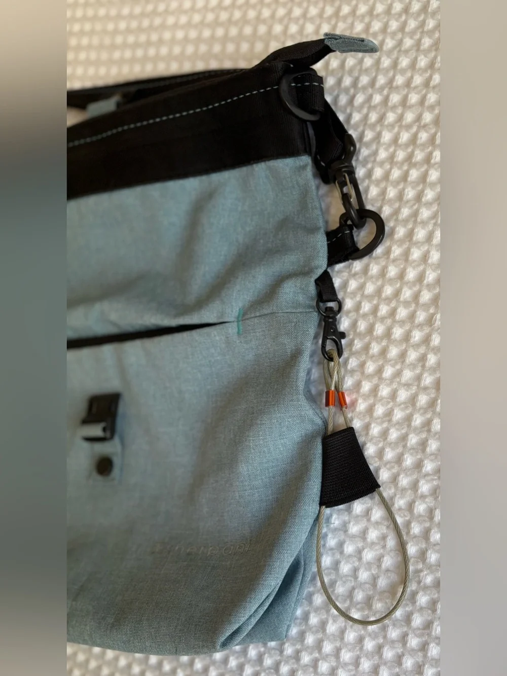 Sherpani Viso fold-over bag